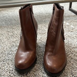 AWESOME CONDITION MARC FISHER brown leather booties SZ 10 women’s